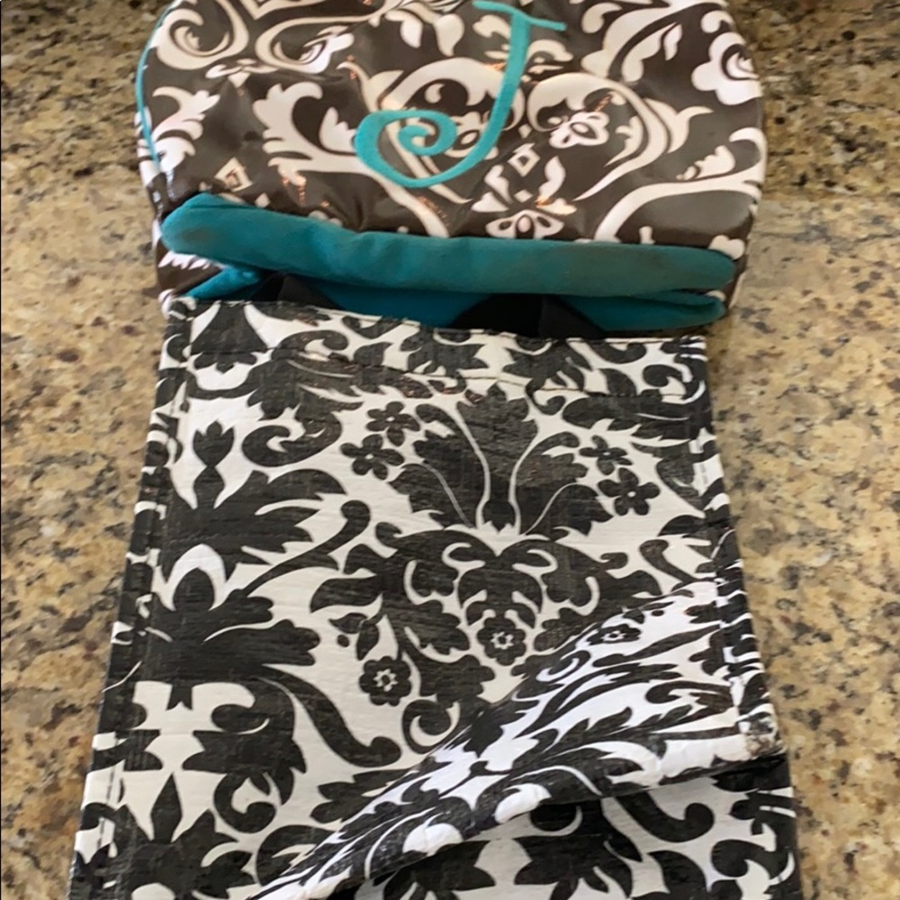 2 insulated lunch bags